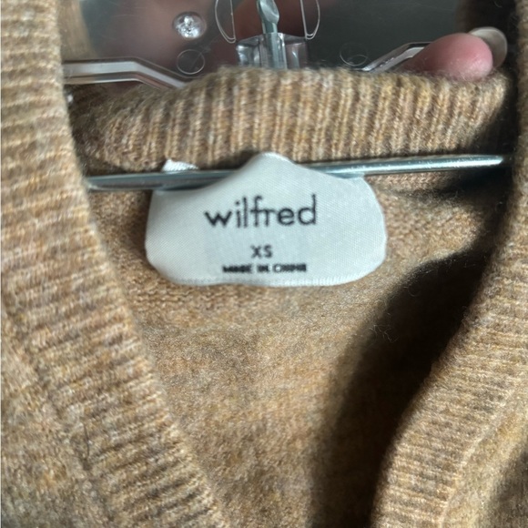 Wilfred Tan V-Neck Sweater - Picture 4 of 6